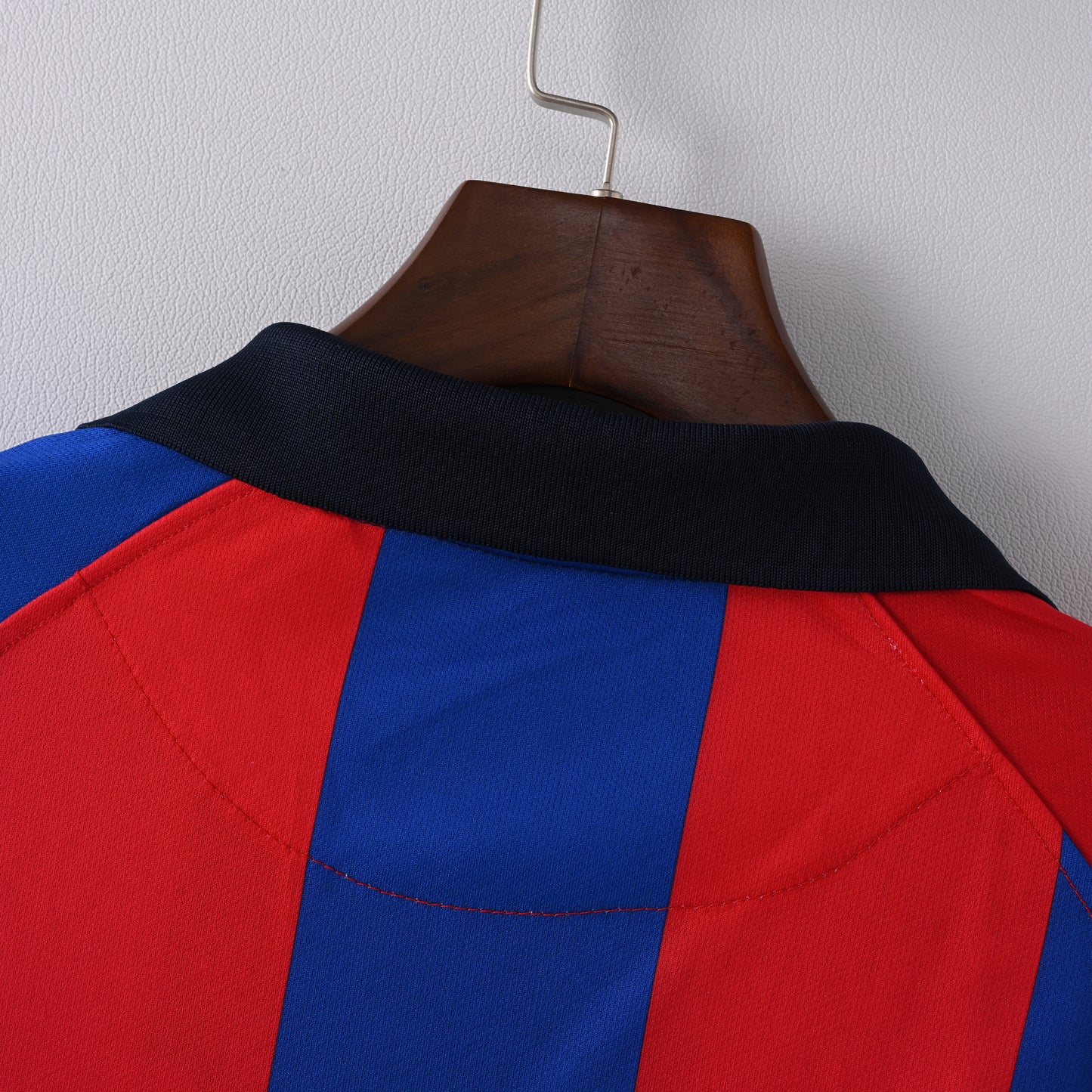Barcelona 01-02 Home Kit Soccer Jersey (Retro)