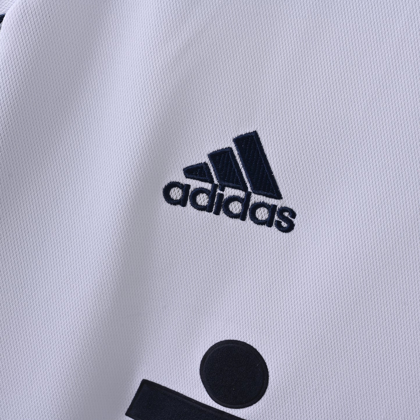 Real Madrid 00-01 Home Kit Soccer Jersey (Retro)