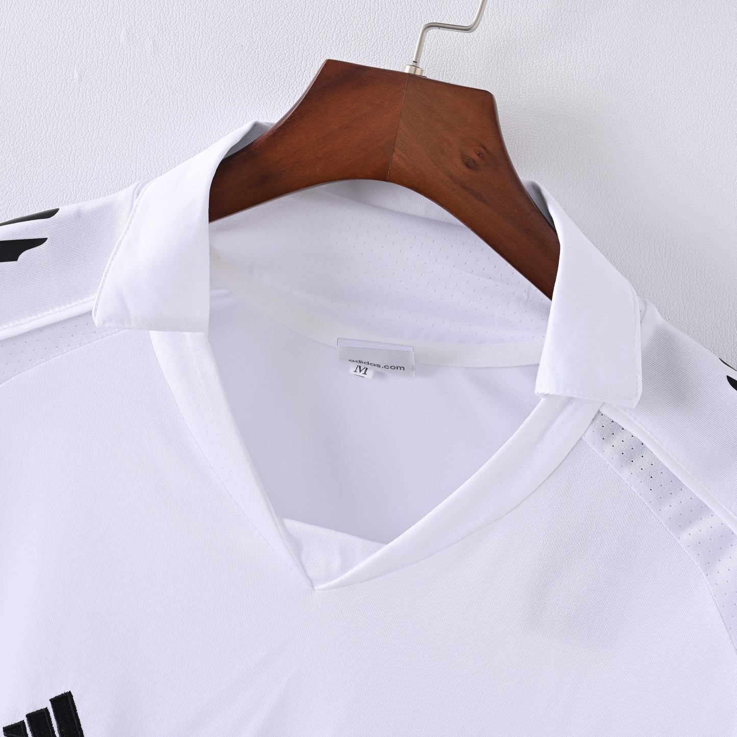 Real Madrid 05-06 Home Kit Soccer Jersey (Retro)