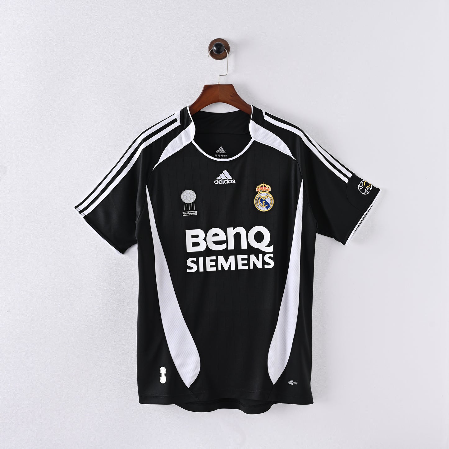 Real Madrid 06-07 Away Kit Soccer Jersey (Retro)