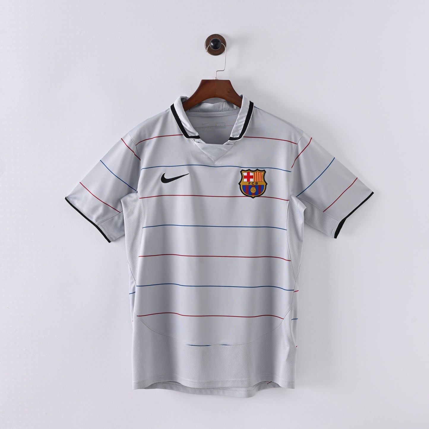 Barcelona 03-04 Home Kit Soccer Jersey (Retro)