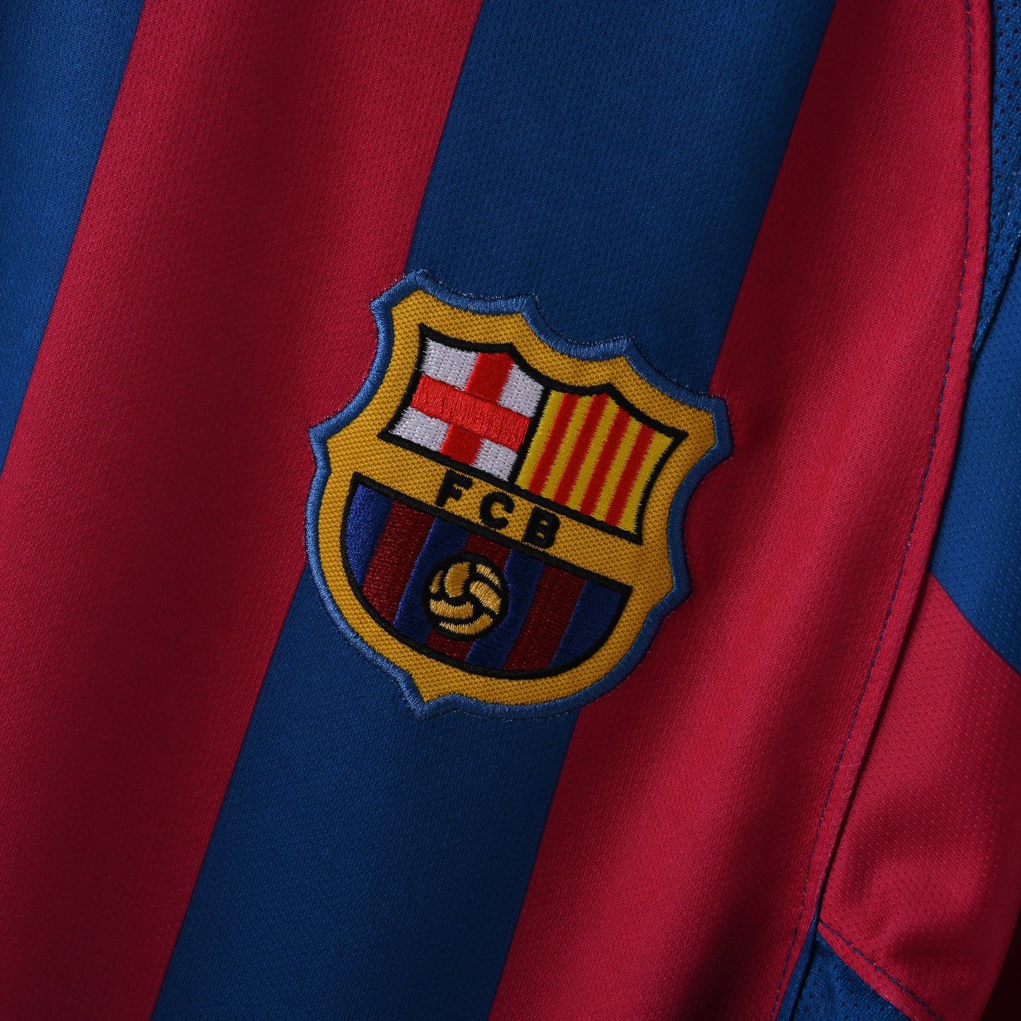 Barcelona 05-06 Home Kit Soccer Jersey (Retro)