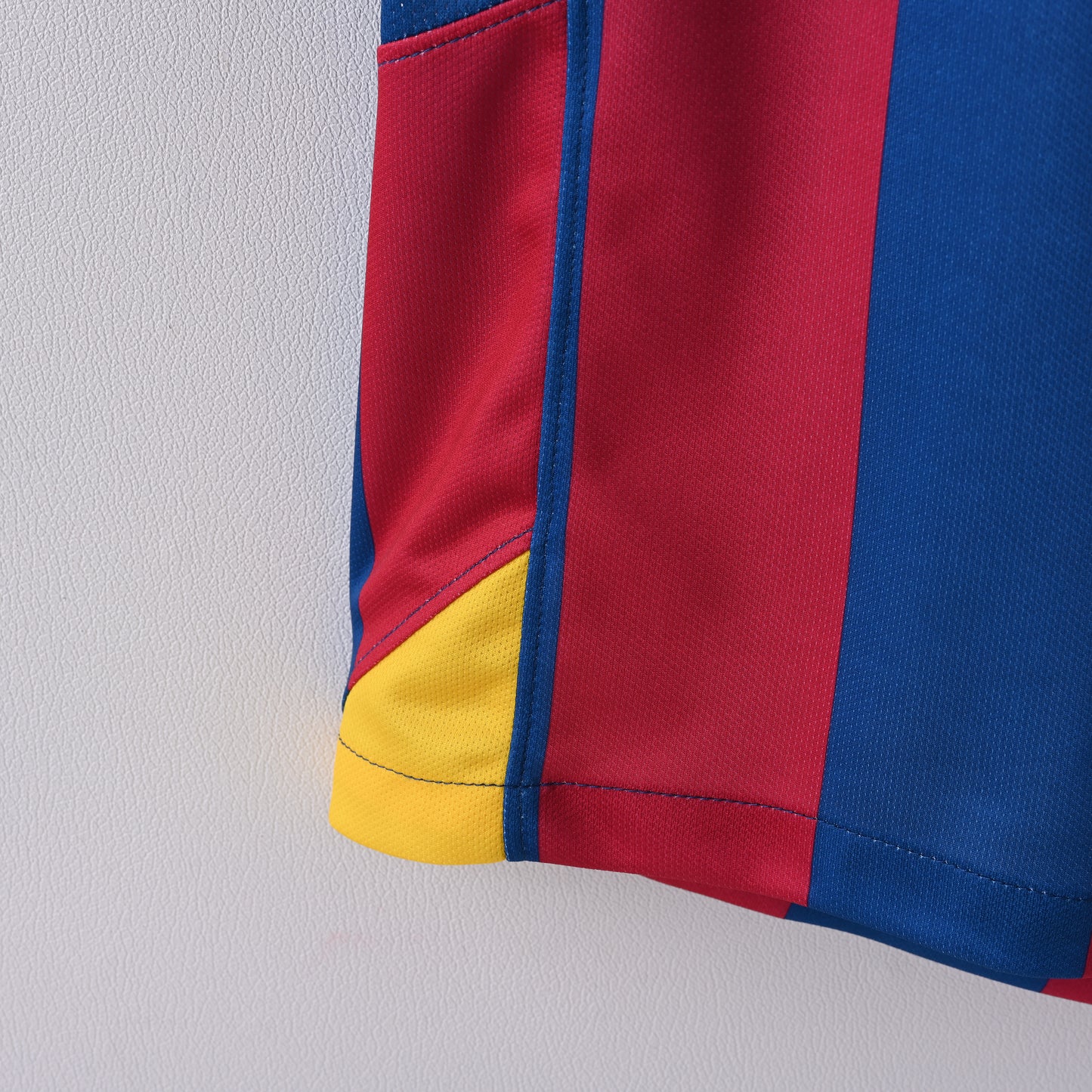 Barcelona 05-06 Home Kit Soccer Jersey (Retro)