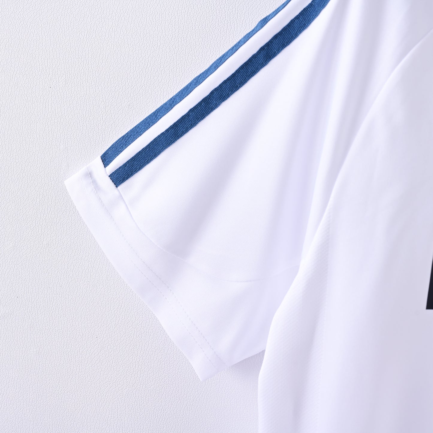 Real Madrid 01-02 Home Kit Soccer Jersey (Retro)