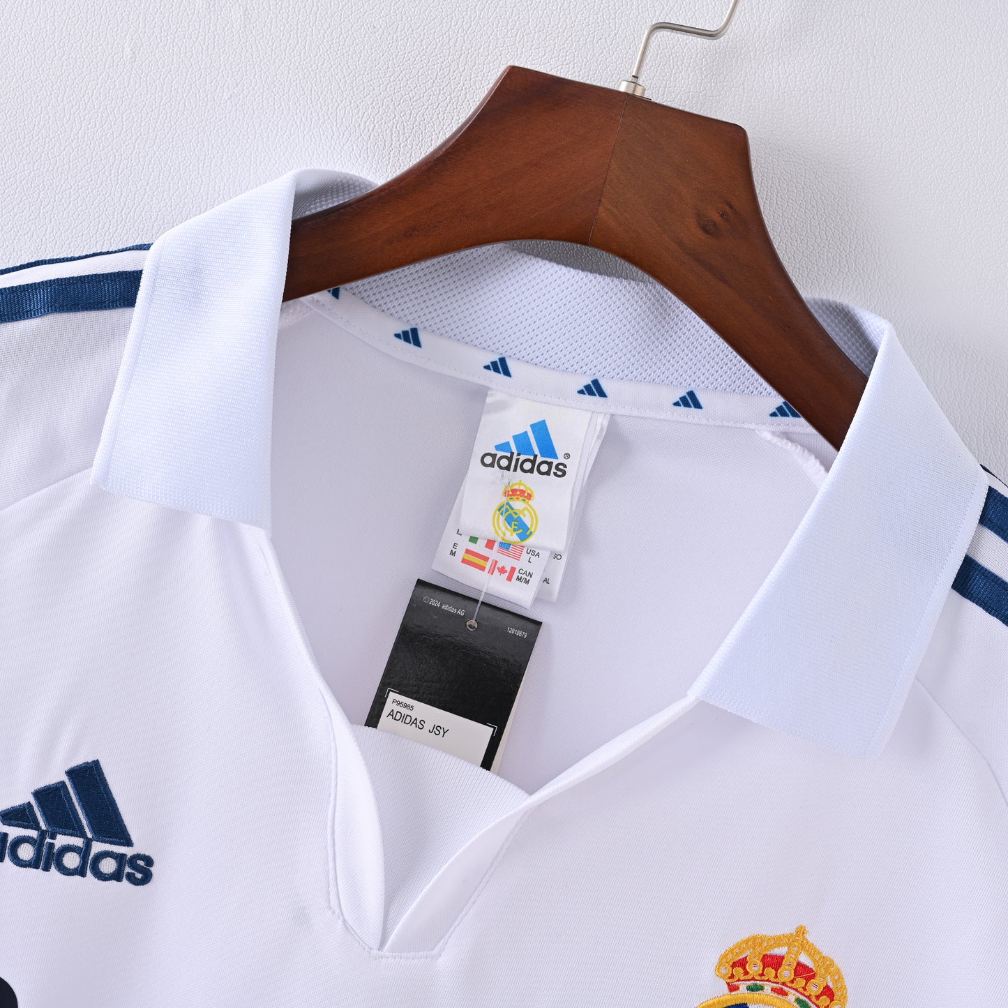 Real Madrid 01-02 Home Kit Soccer Jersey (Retro)