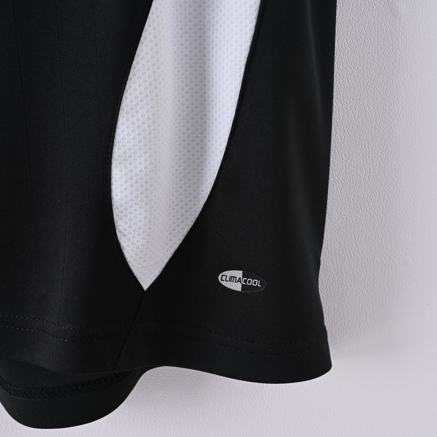 Real Madrid 06-07 Away Kit Soccer Jersey (Retro)