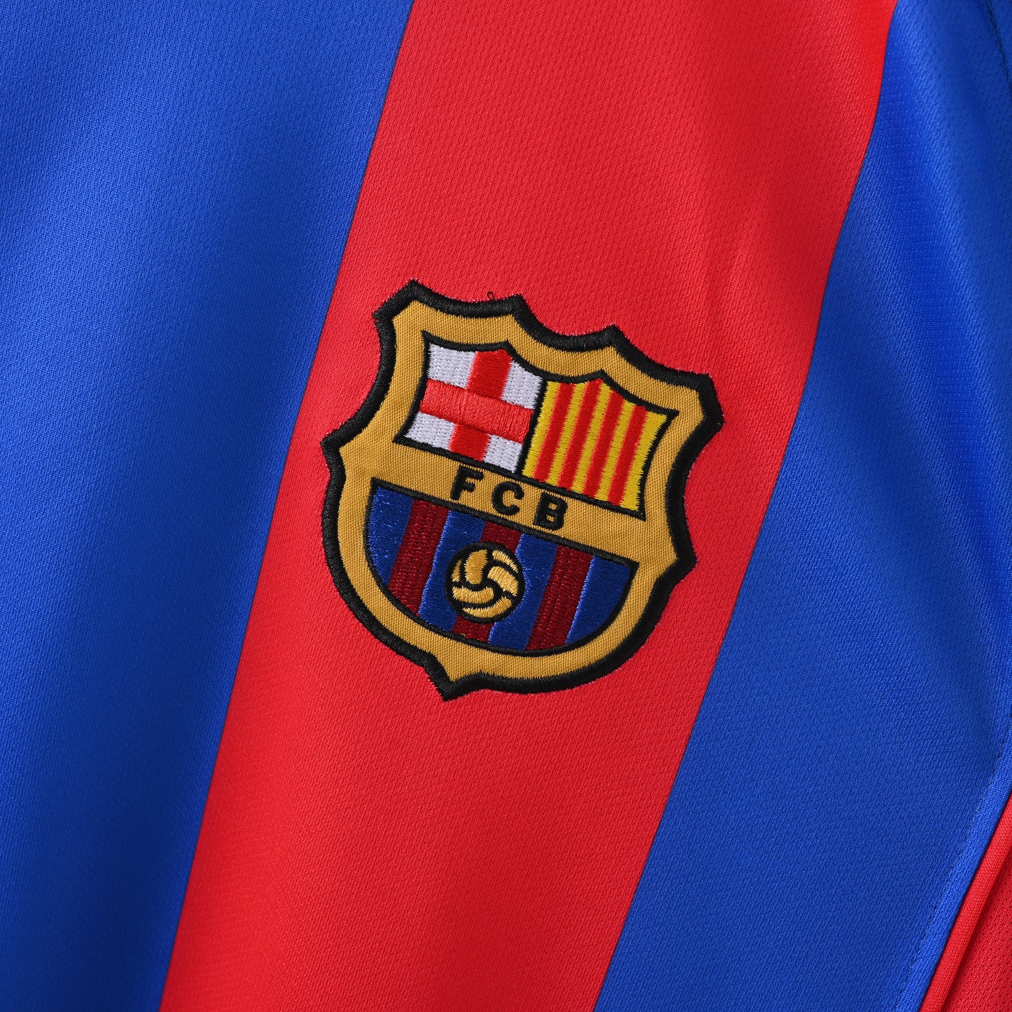 Barcelona 04-05 Home Kit Soccer Jersey (Retro)