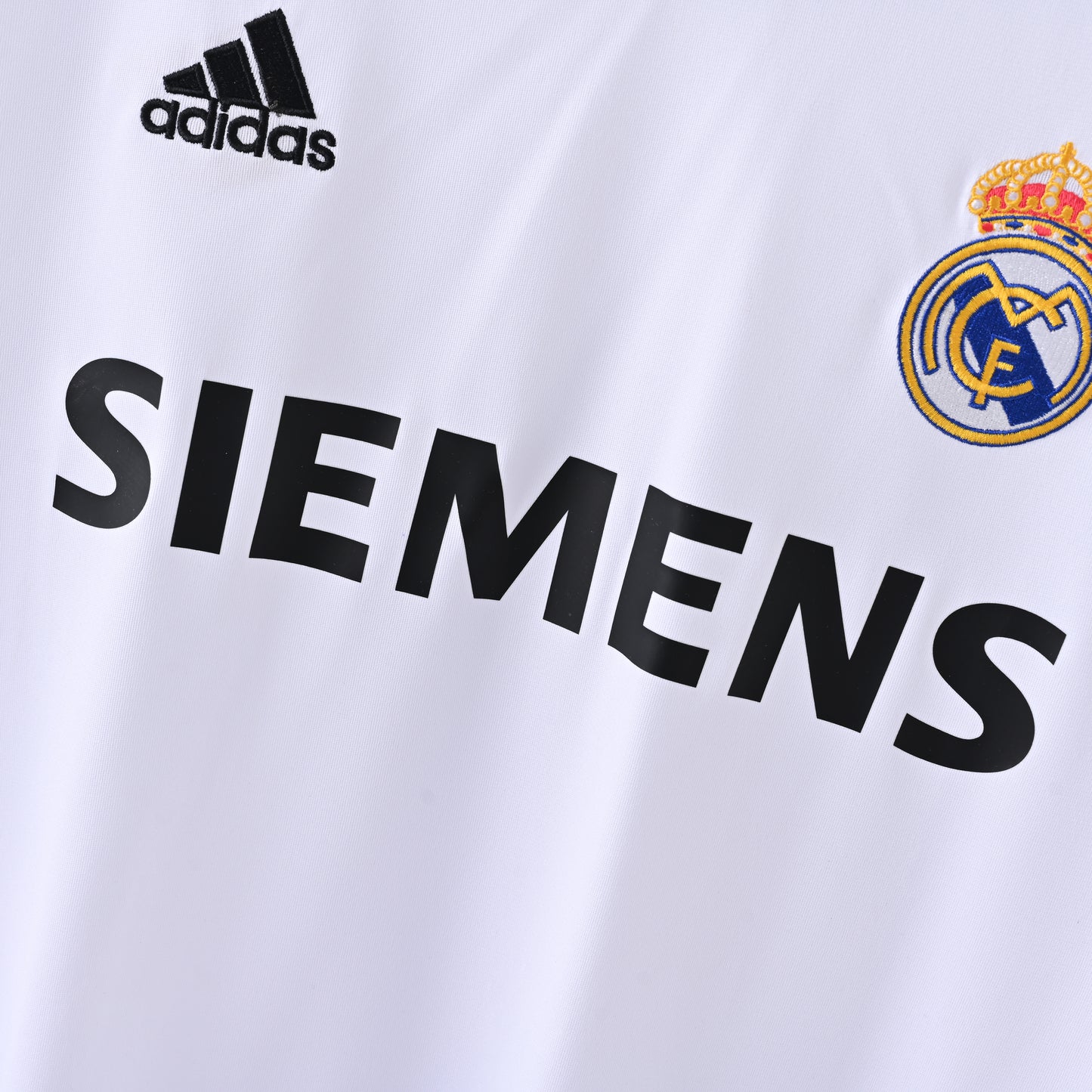 Real Madrid 05-06 Home Kit Soccer Jersey (Retro)