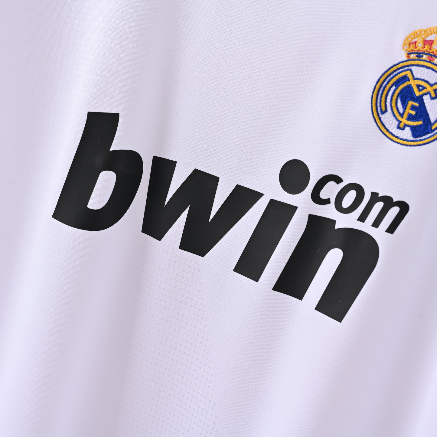 Real Madrid 08-09 Home Kit Soccer Jersey (Retro)