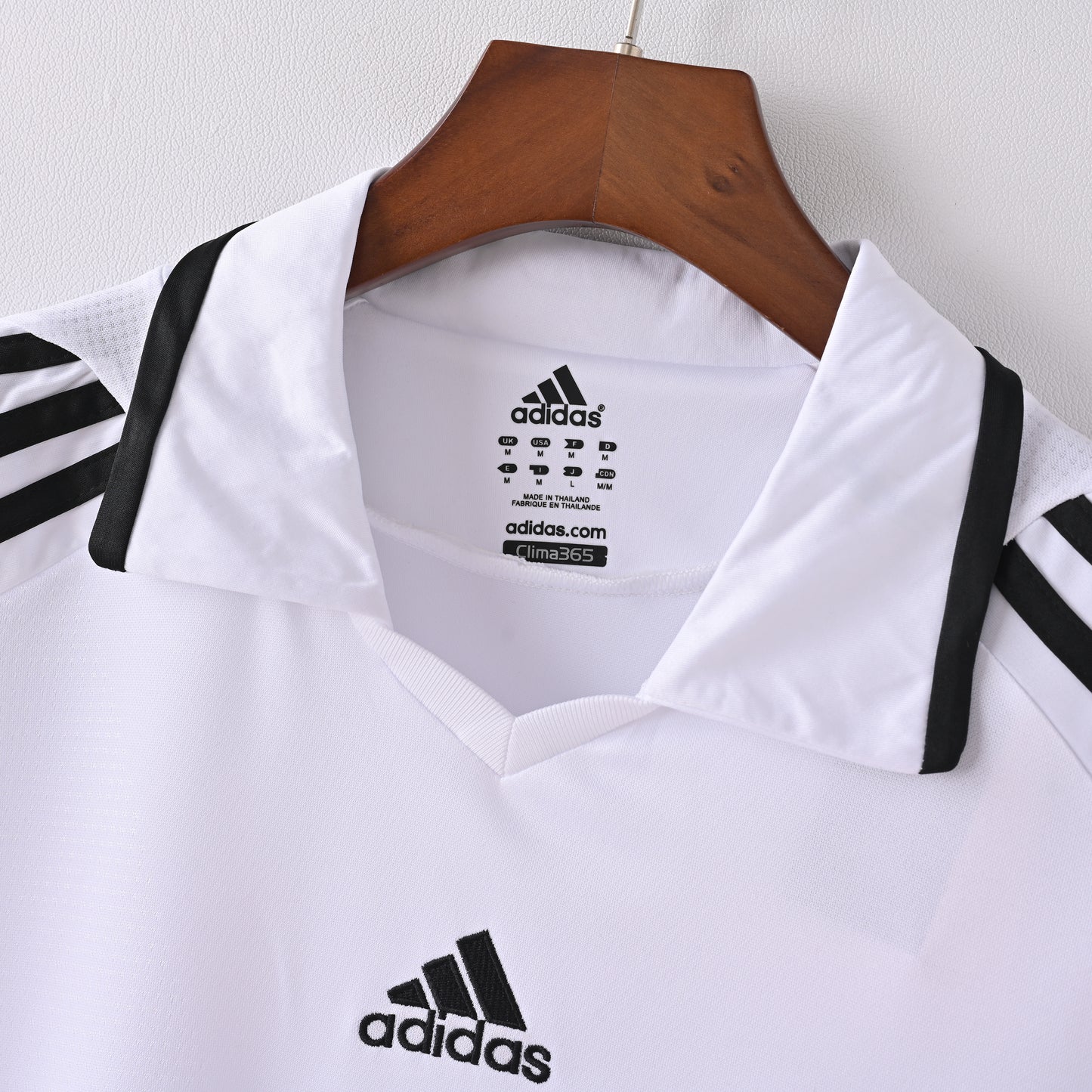 Real Madrid 08-09 Home Kit Soccer Jersey (Retro)