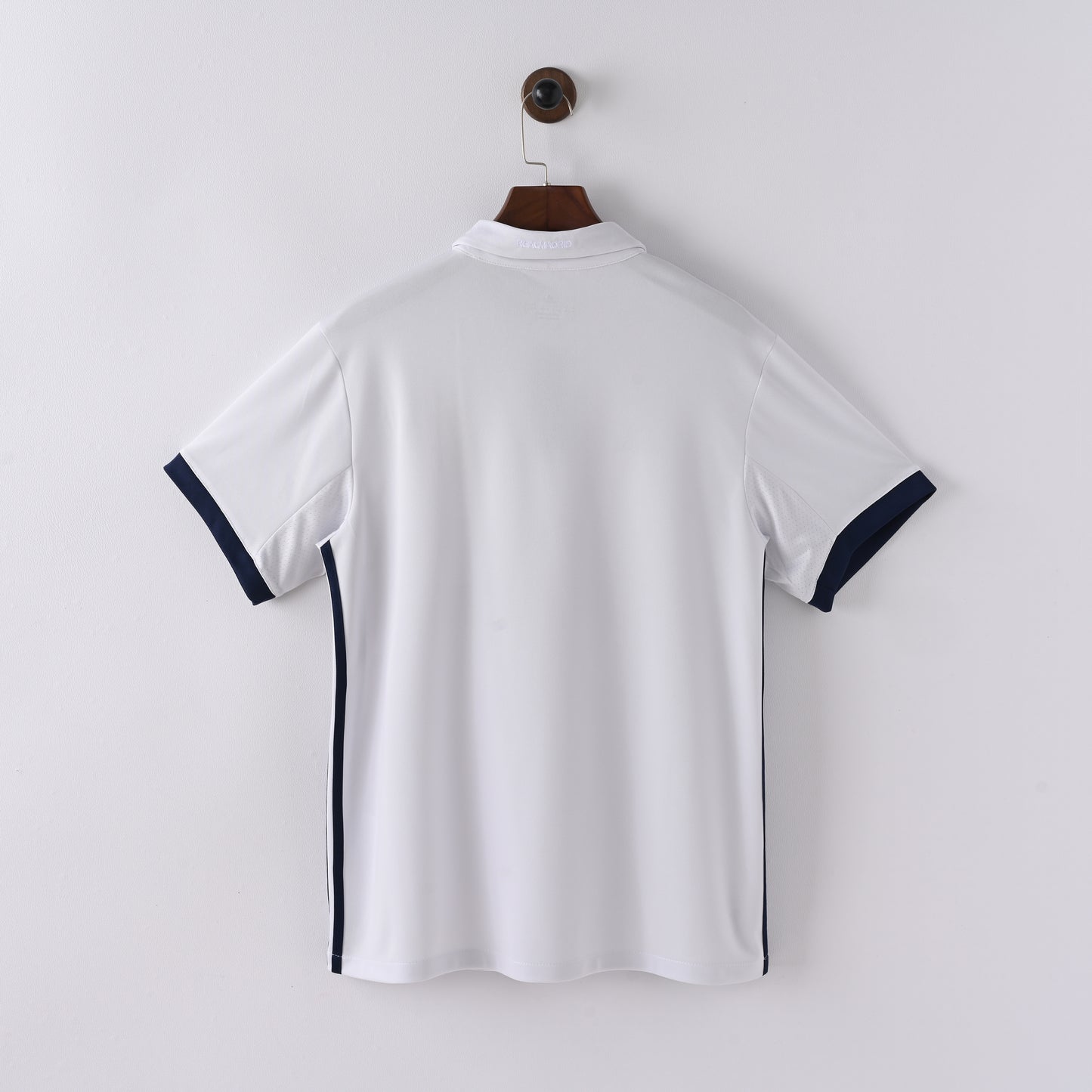 Real Madrid 16-17 Home Kit Soccer Jersey (Retro)