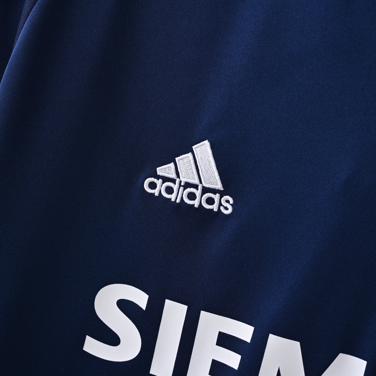 Real Madrid 05-06 Away Kit Soccer Jersey (Retro)