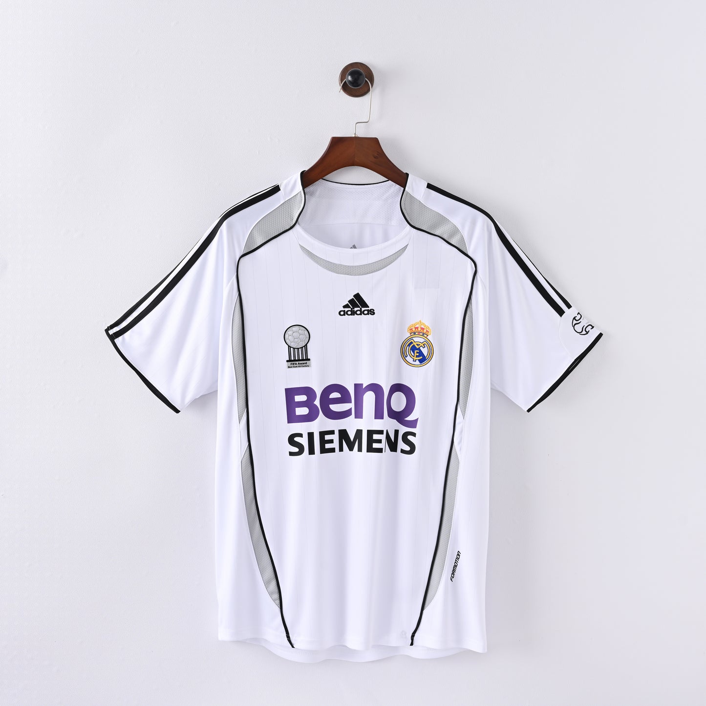 Real Madrid 06-07 Home Kit Soccer Jersey (Retro)