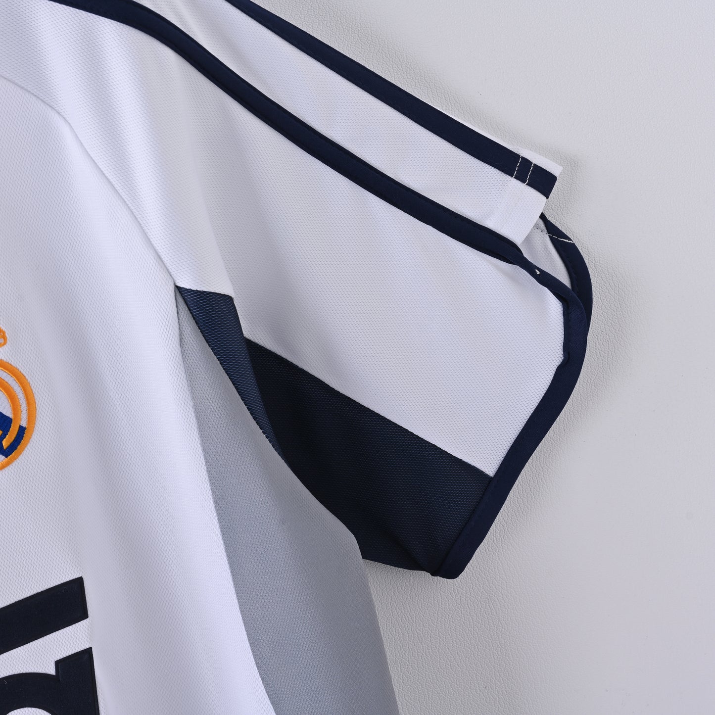 Real Madrid 00-01 Home Kit Soccer Jersey (Retro)