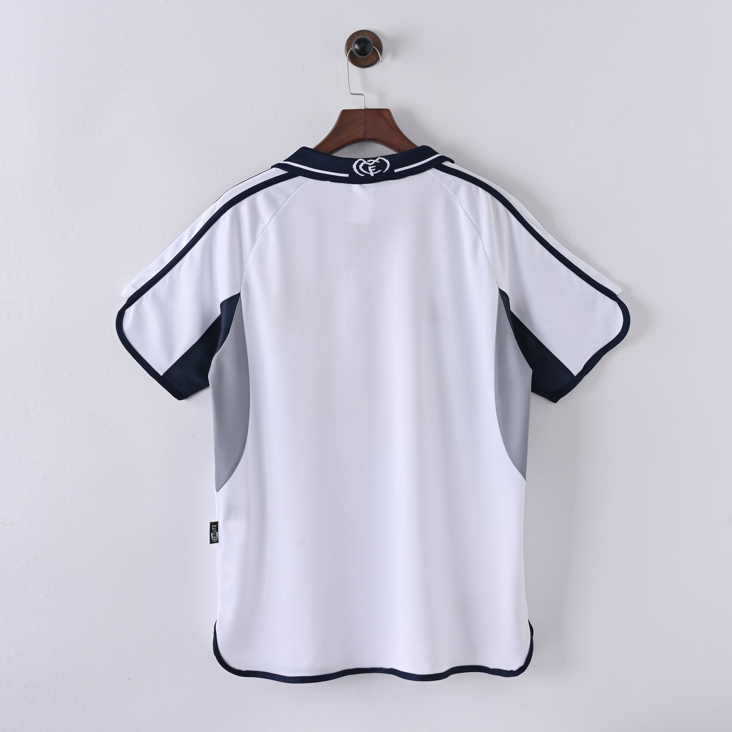 Real Madrid 00-01 Home Kit Soccer Jersey (Retro)